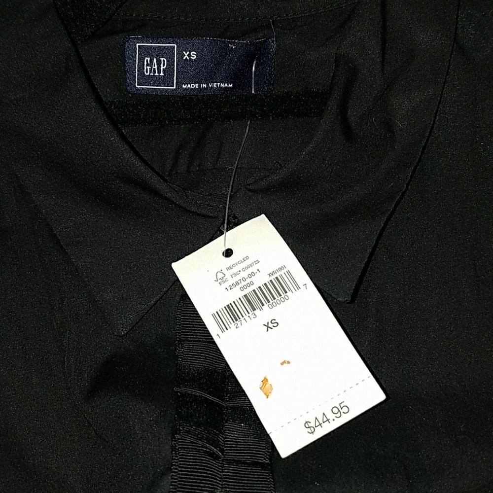 Gap Sleveless Button Up - Picture 4 of 5